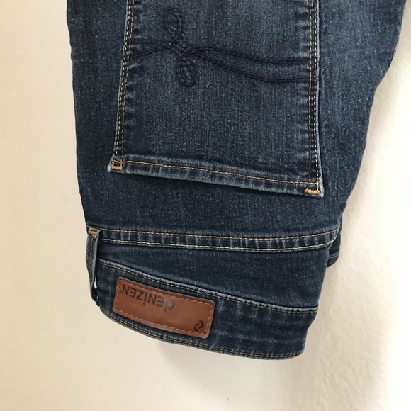 Dark wash skinny jeans size 4 - Picture 7 of 7